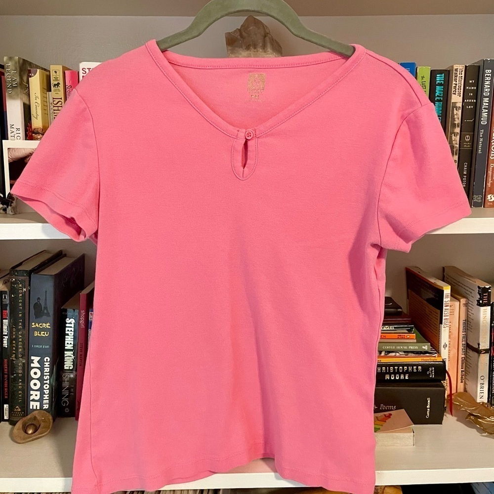 Anne Klein Sport Pink Keyhole Tee Petite Medium Basic Soft Layering T-Shirt EUC
